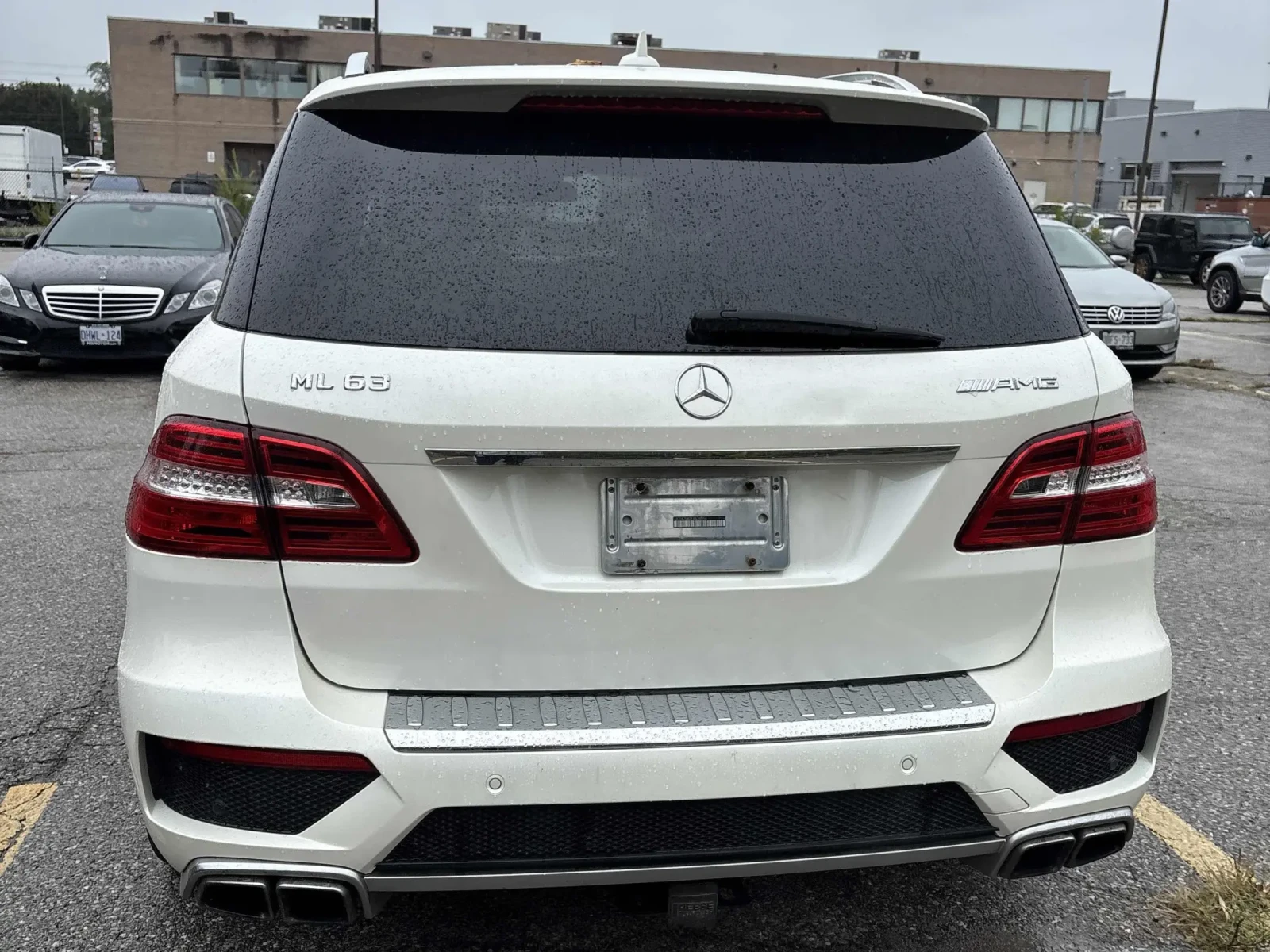 Mercedes-Benz ML 63 AMG 4MATIC* 360* Обдух* Подгрев* Harman Kardon* , снимка 5 - Автомобили и джипове - 56171028