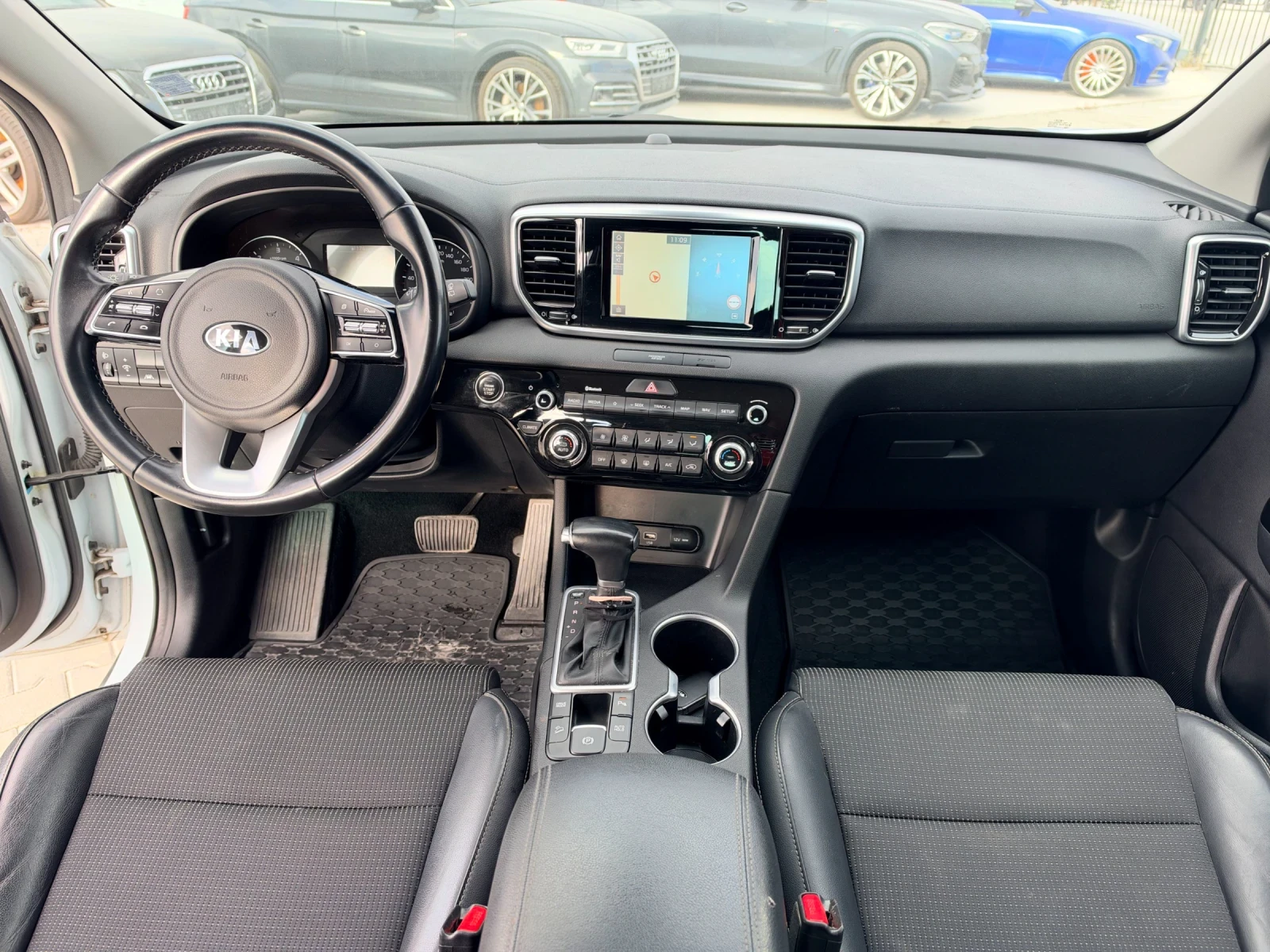 Kia Sportage, снимка 15 - Автомобили и джипове - 56725369