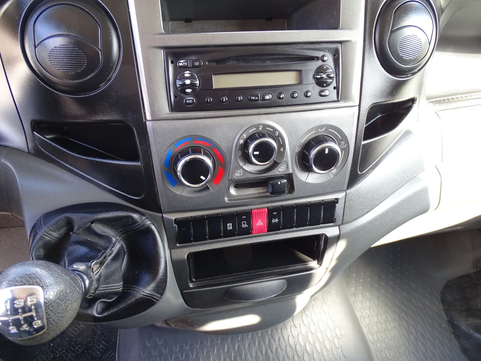 Iveco 35c15  ���. * �* 7-�����  | Mobile.bg � ����������� 13