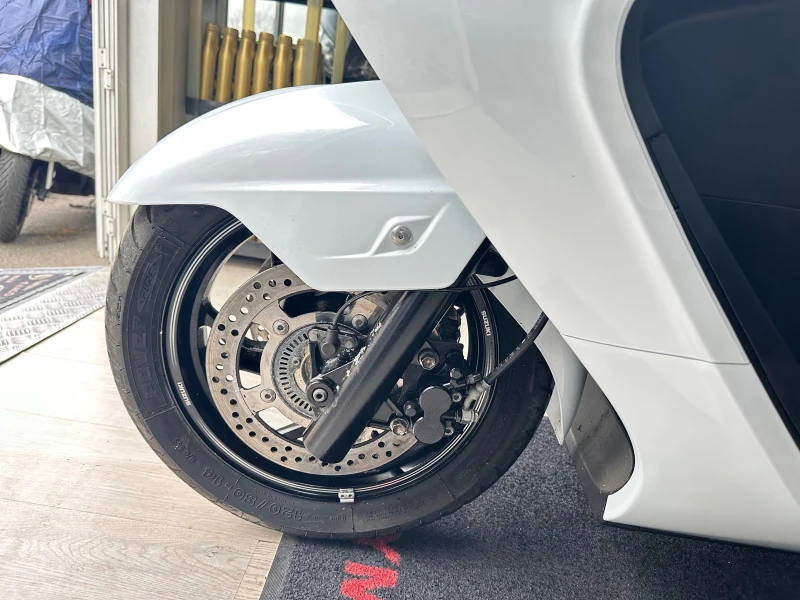 Suzuki Burgman 400i ABS 07.2016г., снимка 10 - Мотоциклети и мототехника - 52309436