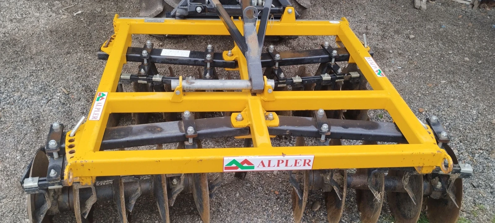 ����� Alpler | Mobile.bg � ����������� 1