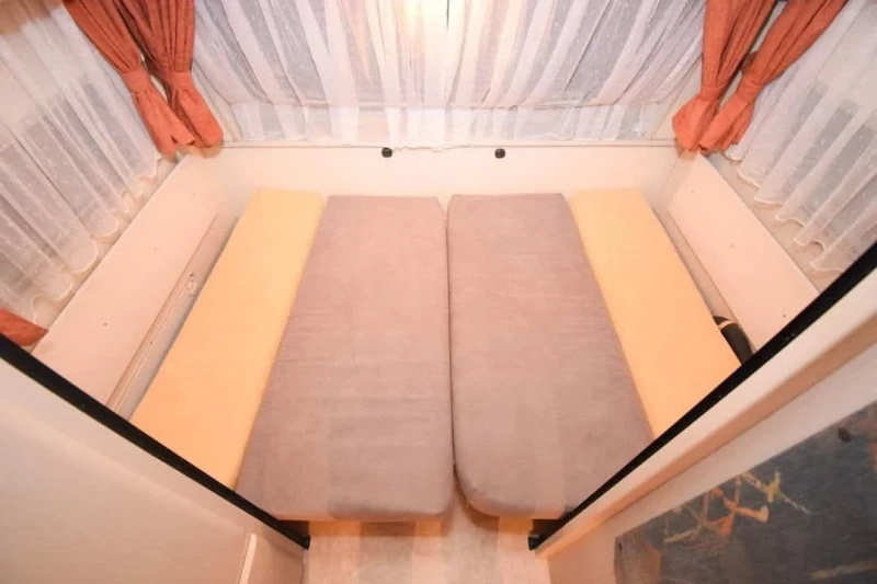 Каравана Hobby Excellent , снимка 11 - Каравани и кемпери - 53062763