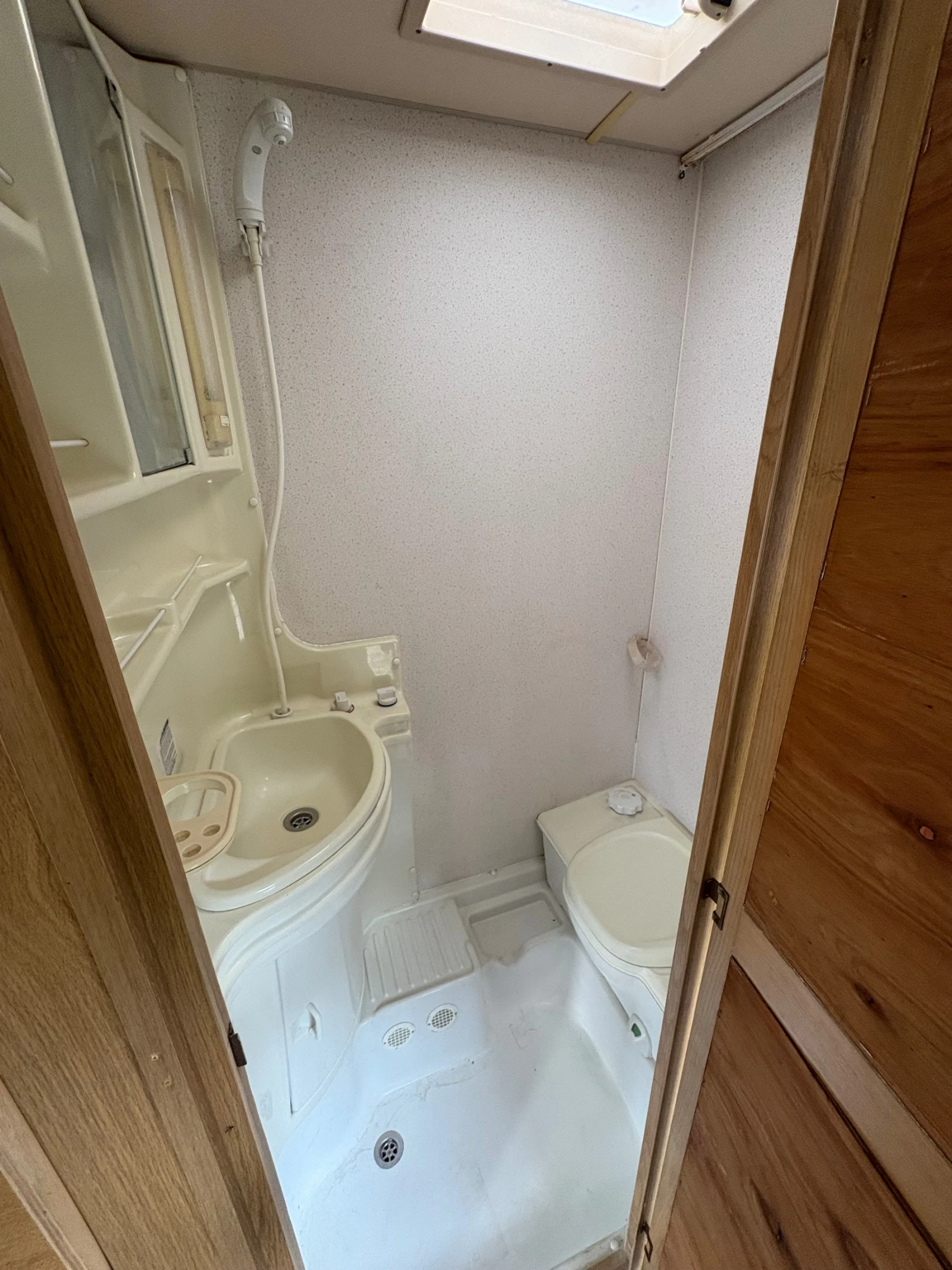  Swift Archway | Mobile.bg   8