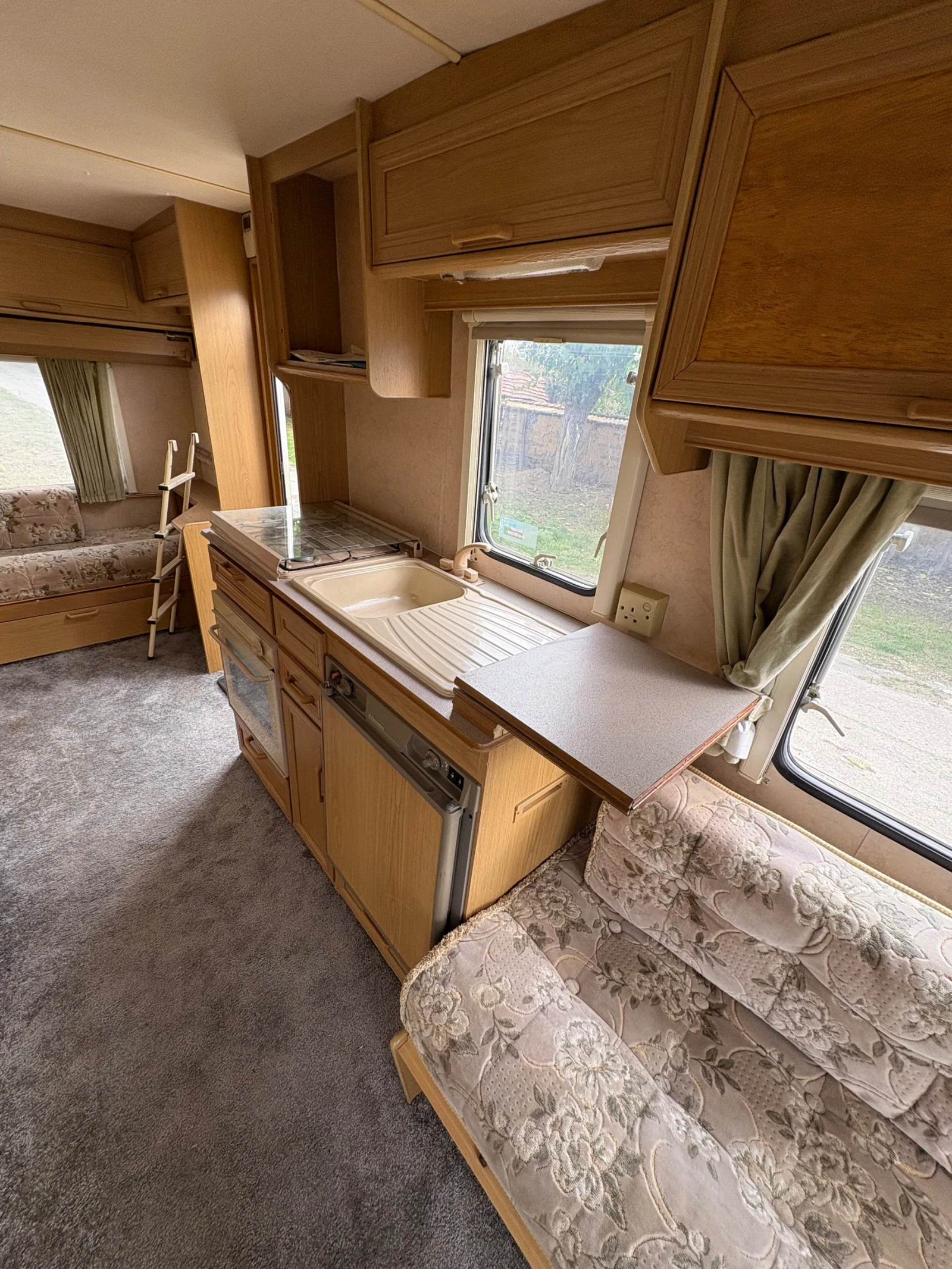  Swift Archway | Mobile.bg   7