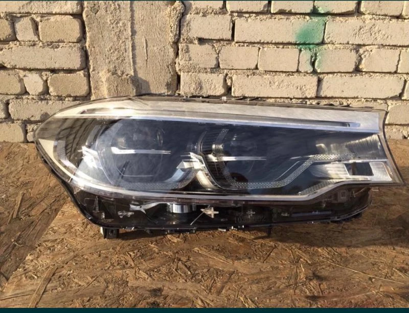 BMW 5 G30 F90 десен фар full led, снимка 5 - Части - 30674577