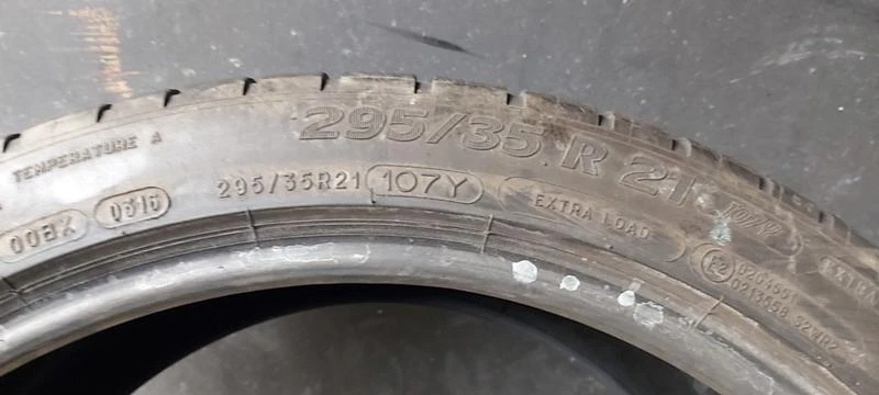 Гуми Летни 295/35R21, снимка 6 - Гуми и джанти - 30924606