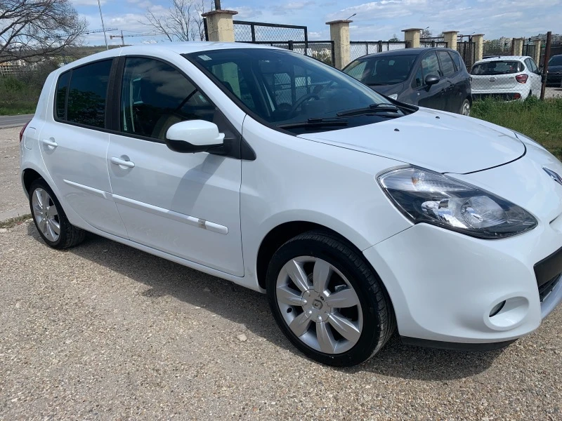 Renault Clio 1.2 i, снимка 1 - Автомобили и джипове - 41457783