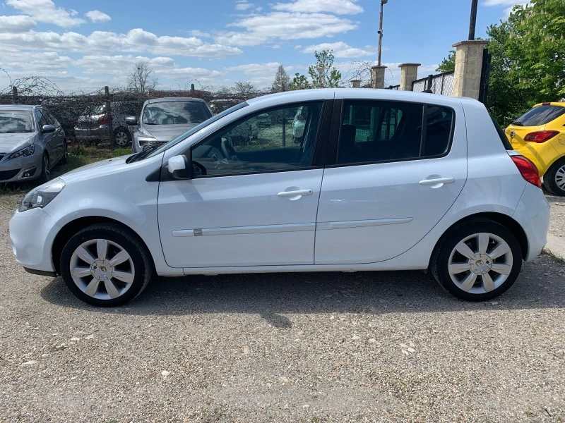 Renault Clio 1.2 i, снимка 4 - Автомобили и джипове - 41457783