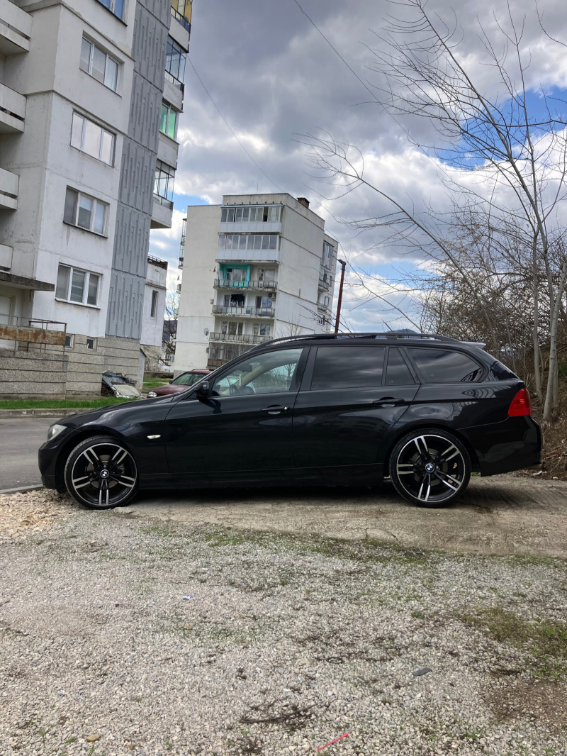 BMW 320 320d/avtomat/panorama, снимка 2 - Автомобили и джипове - 44966610