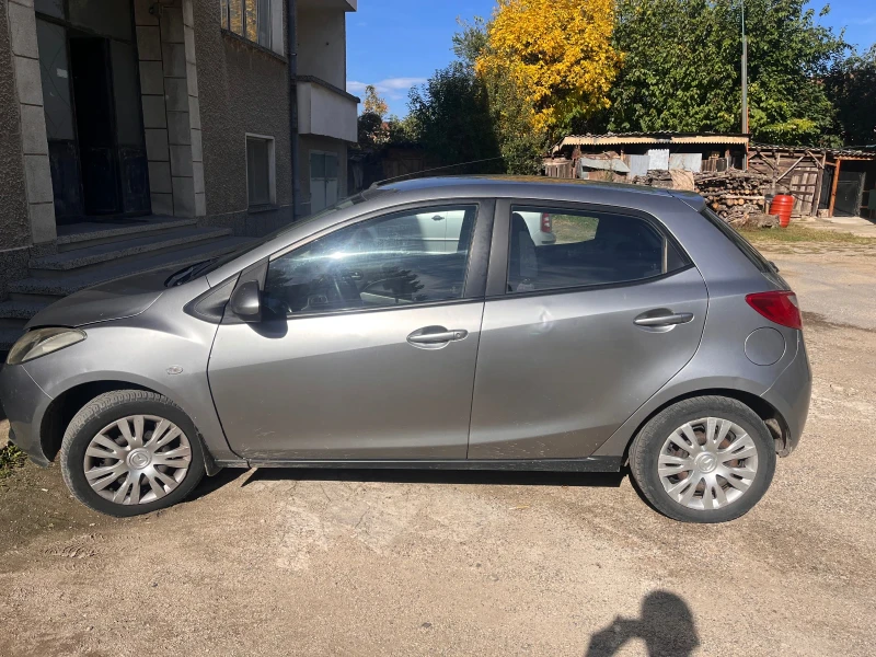 Mazda 2, снимка 4 - Автомобили и джипове - 47575472