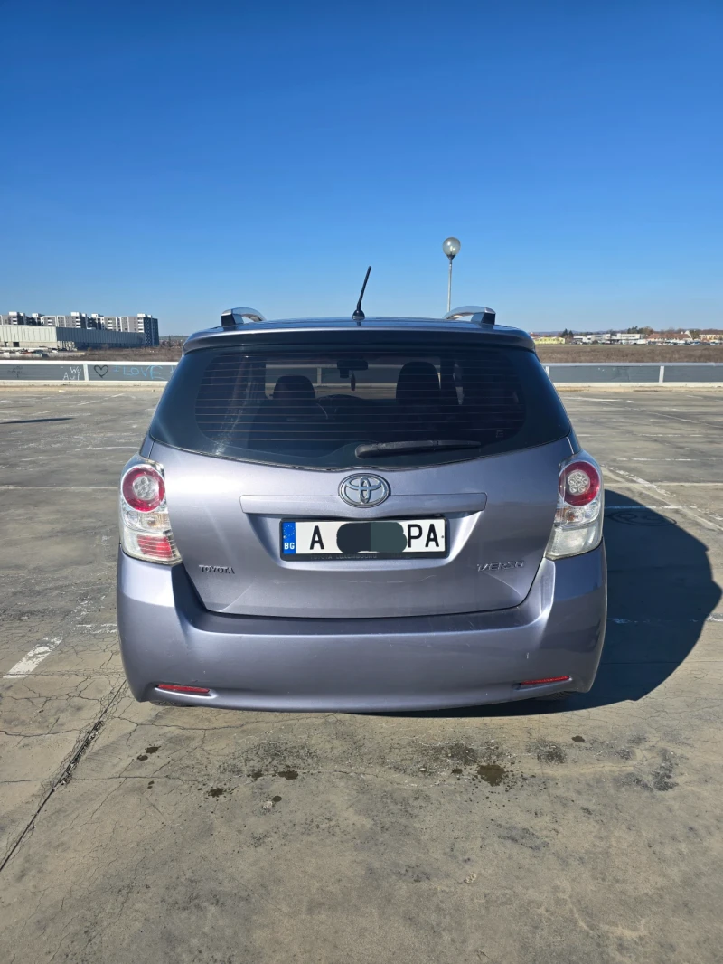 Toyota Verso 2.0D, снимка 2 - Автомобили и джипове - 48105648