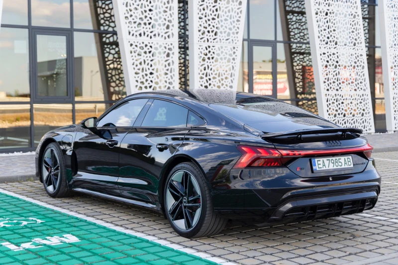 Audi E-Tron GT RS, снимка 4 - Автомобили и джипове - 52682792