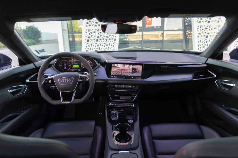 Audi E-Tron GT RS, снимка 7 - Автомобили и джипове - 52682792