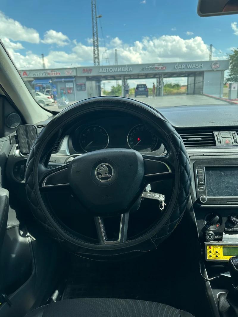 Skoda Rapid, снимка 8 - Автомобили и джипове - 52009245