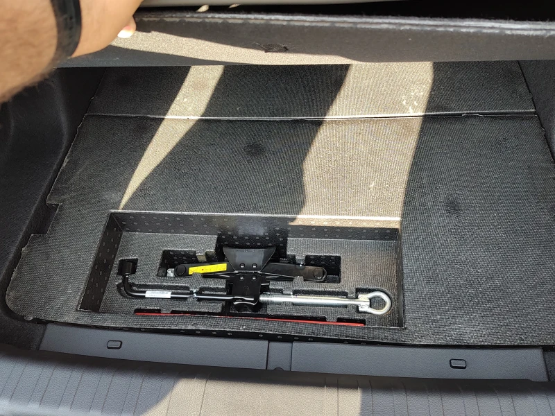 DONGFENG Shine E1, снимка 9 - Автомобили и джипове - 51124608