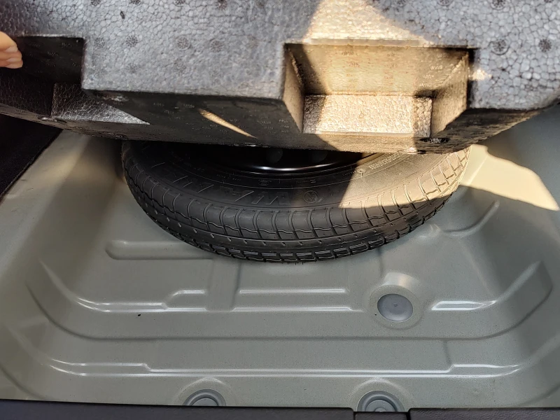 DONGFENG Shine E1, снимка 10 - Автомобили и джипове - 51124608