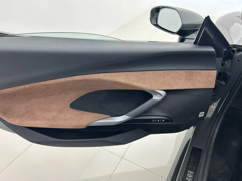 Ferrari 296GTB GTS SPYDER (Гаранционна), снимка 8 - Автомобили и джипове - 51140215