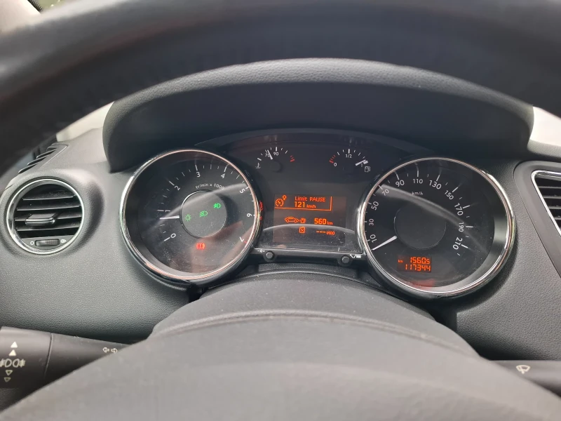Peugeot 5008, снимка 17 - Автомобили и джипове - 52422156