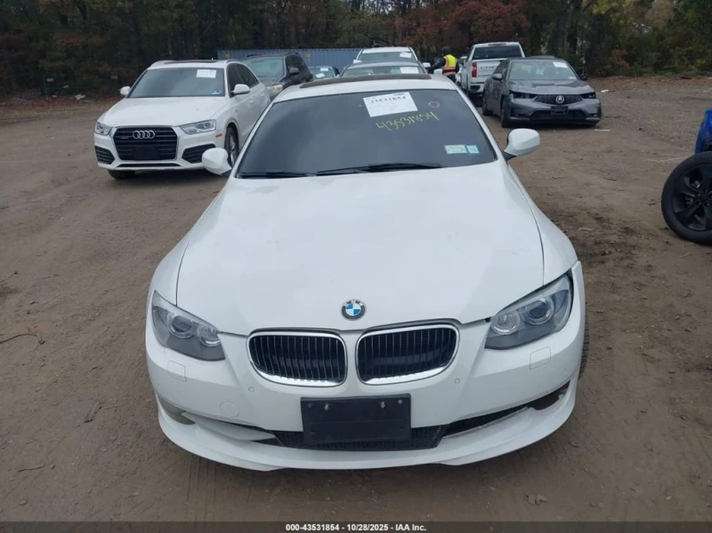 BMW 335 * CARFAX * БЕЗ ПЪРВОНАЧАЛНА ВНОСКА, снимка 12 - Автомобили и джипове - 52694775