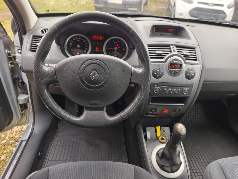 Renault Megane 1.5 dci , снимка 9 - Автомобили и джипове - 53459928