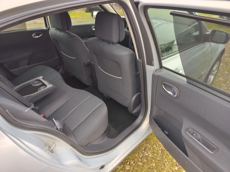 Renault Megane 1.5 dci , снимка 15 - Автомобили и джипове - 53459928