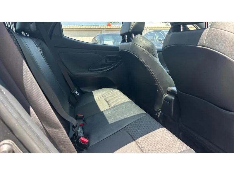 Toyota Yaris ELEGANT PANO - изображение 7