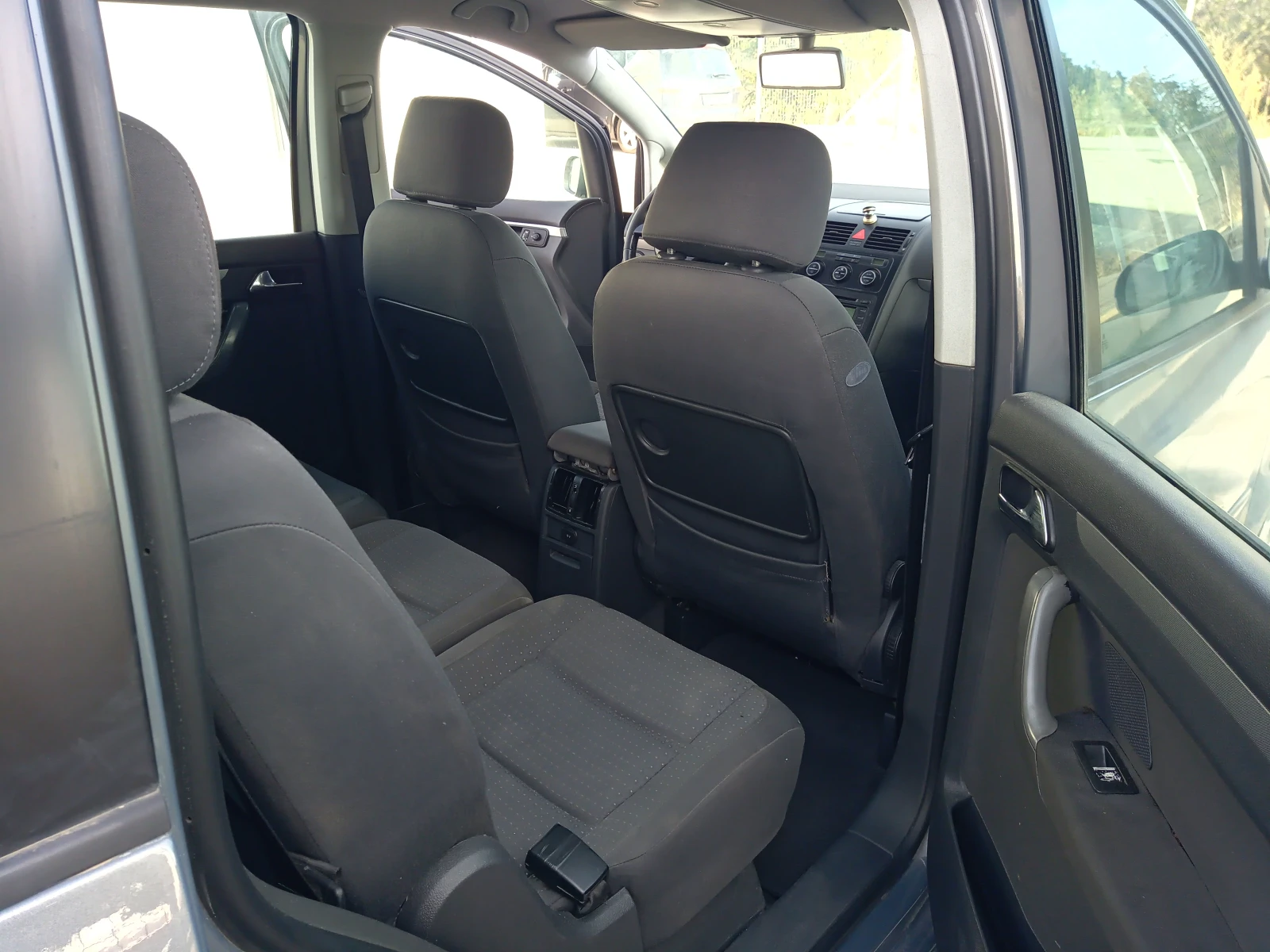 VW Touran 2.0TDI | Mobile.bg — изображение 11
