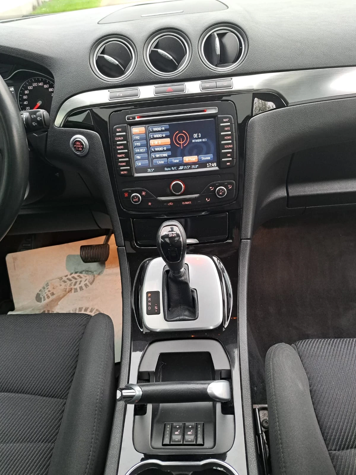 Ford Galaxy Galaxy Titanium 2.0 D - изображение 7