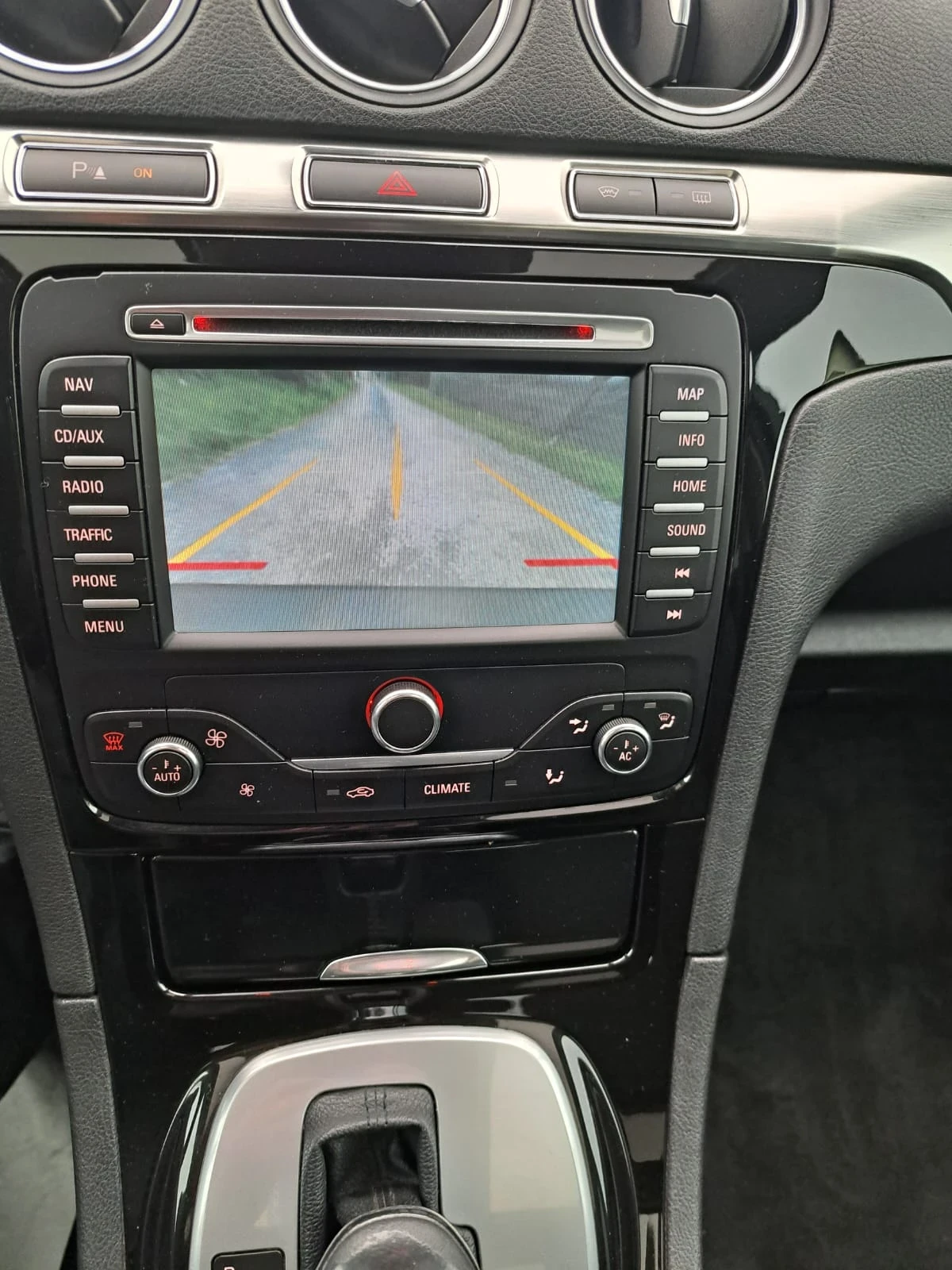 Ford Galaxy Galaxy Titanium 2.0 D - изображение 10