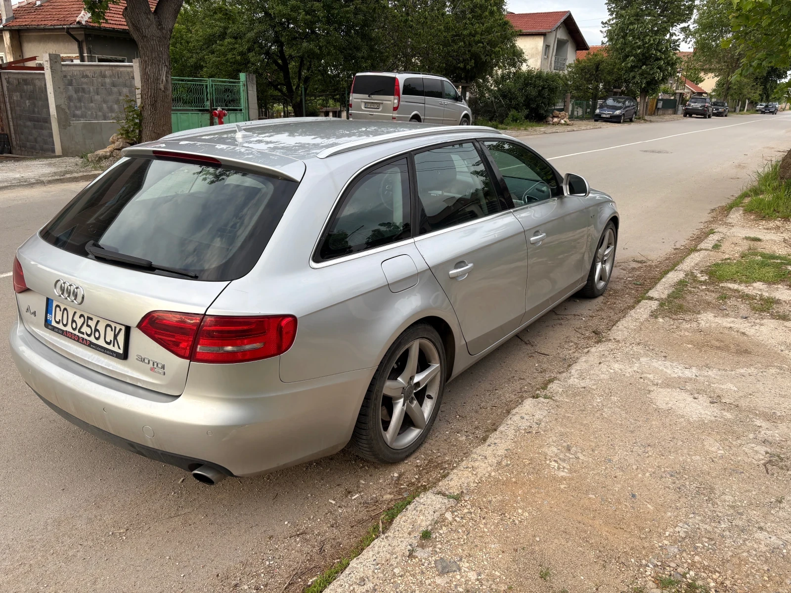 Audi A4 3.0 TDI S-line - изображение 2