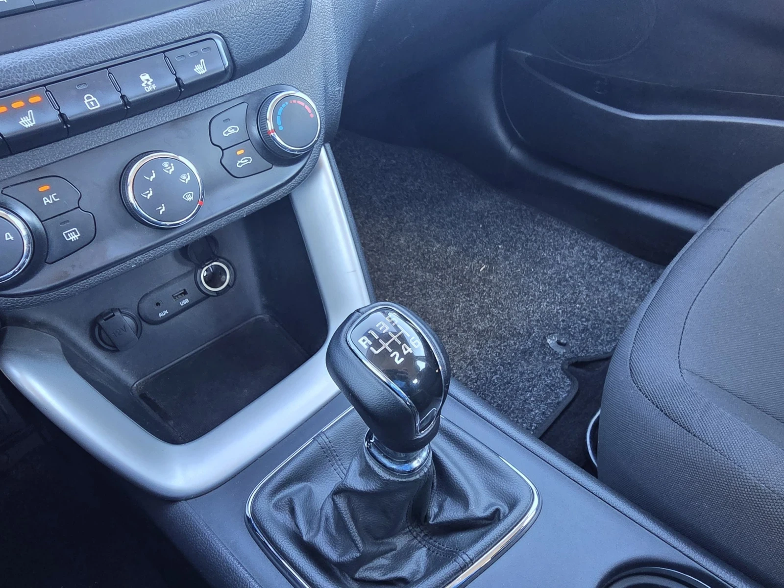 Kia Ceed 1.4VVTI SERVICE BOOK | Mobile.bg � ����������� 15