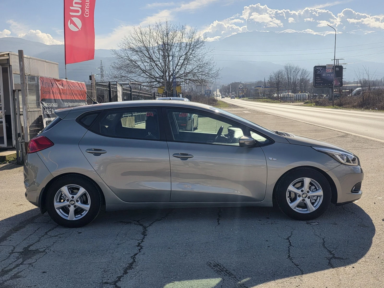 Kia Ceed 1.4VVTI SERVICE BOOK | Mobile.bg � ����������� 17