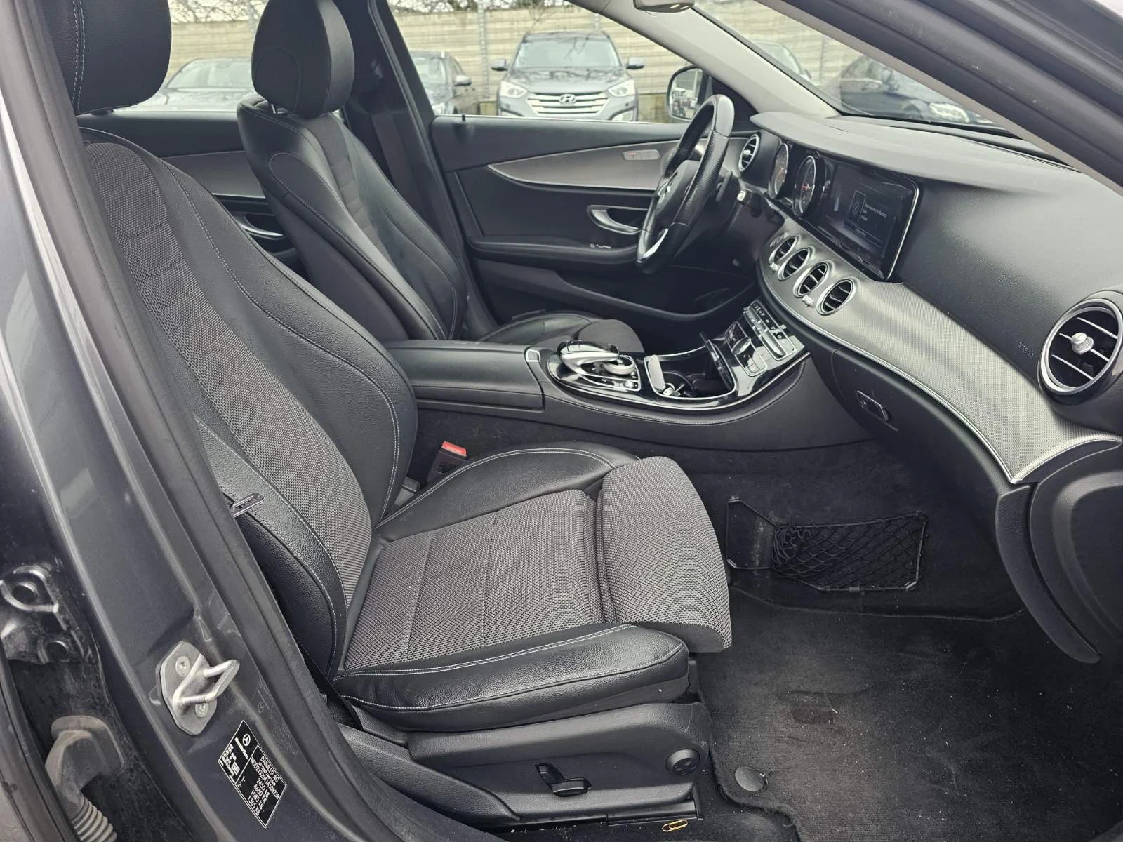 Mercedes-Benz E 220 * 221000км.* 194к.с.* СЕРВИЗНА ИСТОРИЯ*  - изображение 6