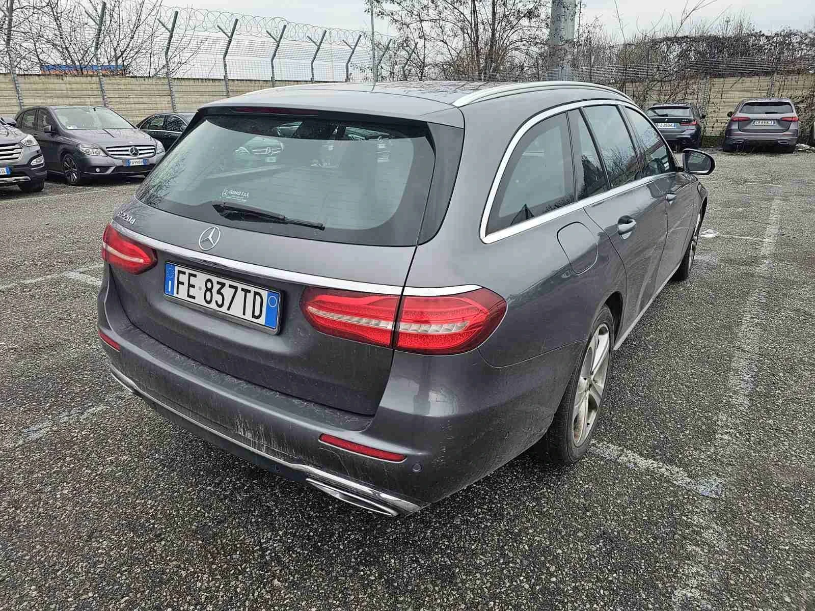 Mercedes-Benz E 220 * 221000км.* 194к.с.* СЕРВИЗНА ИСТОРИЯ*  - изображение 4