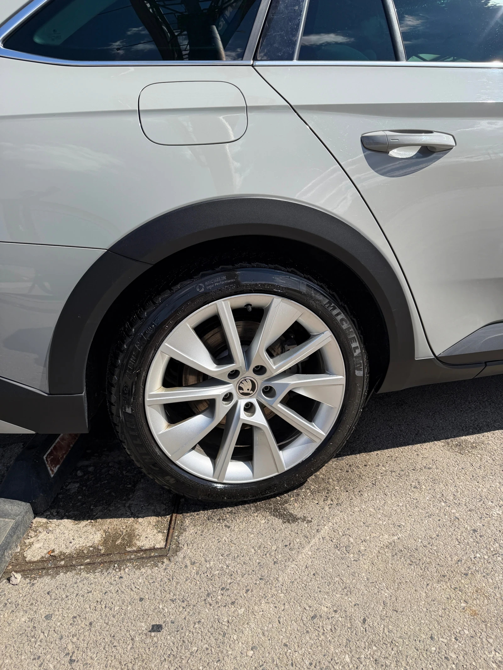 Skoda Superb Scout | Mobile.bg � ����������� 9