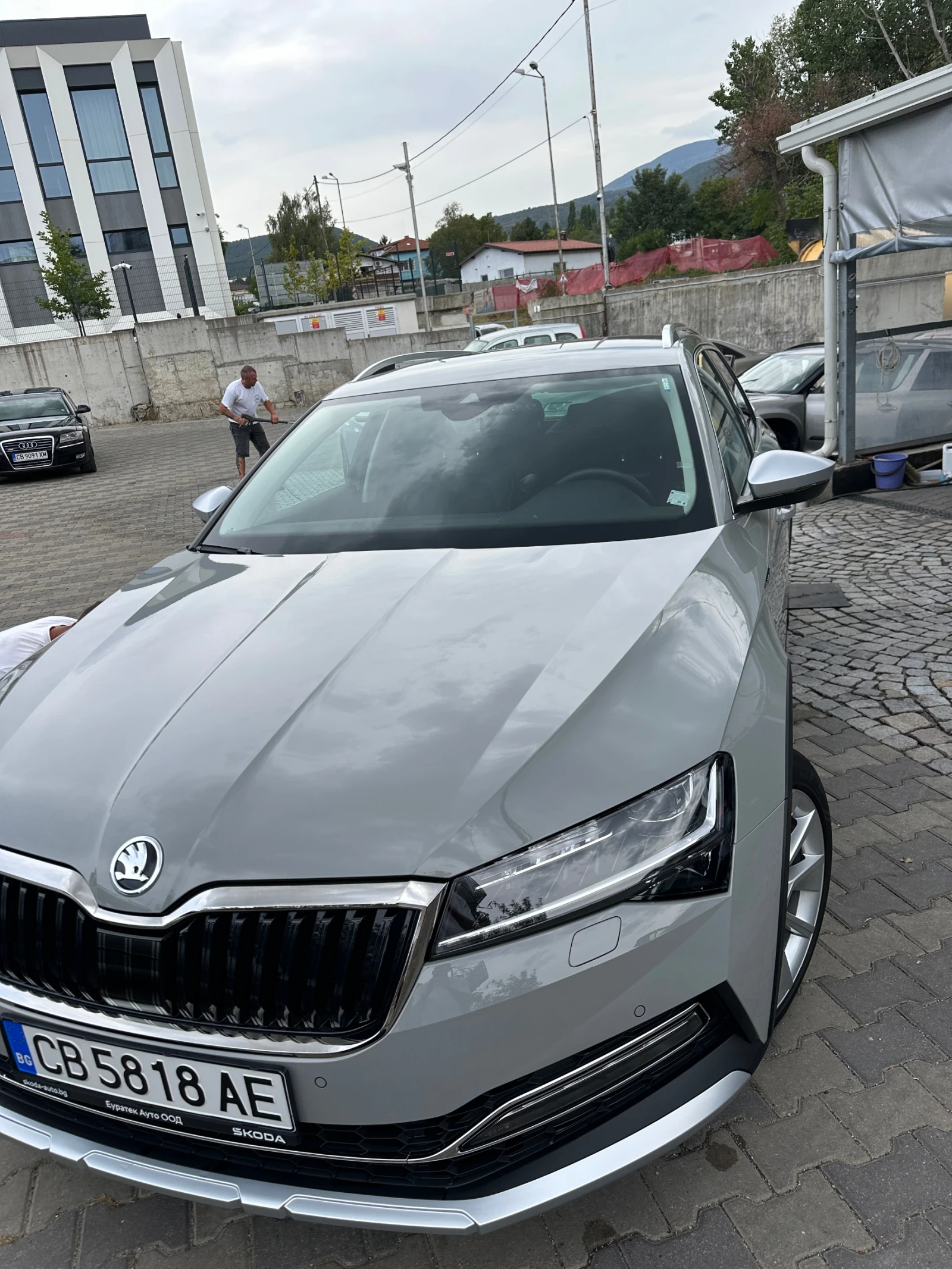 Skoda Superb Scout, снимка 2 - Автомобили и джипове - 53858459