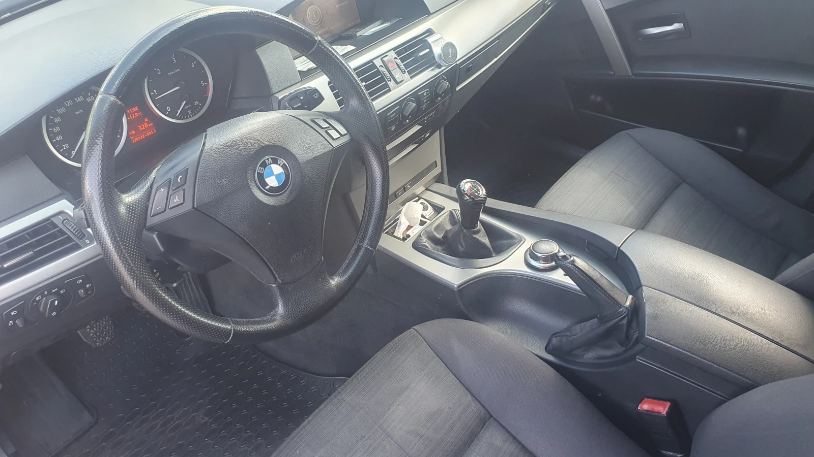 BMW 520 520 D, снимка 13 - Автомобили и джипове - 54189148