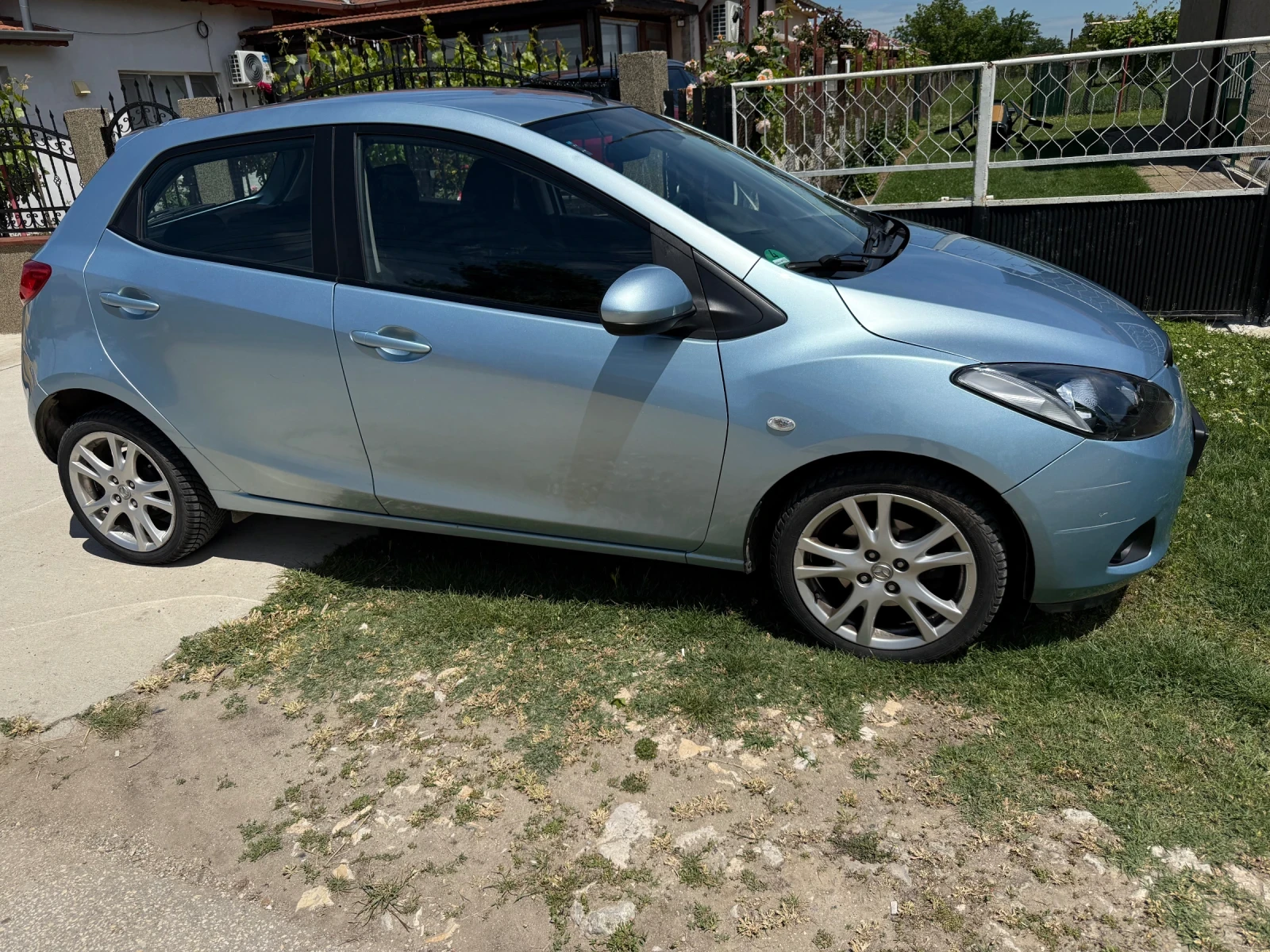 Mazda 2, снимка 5 - Автомобили и джипове - 54725915