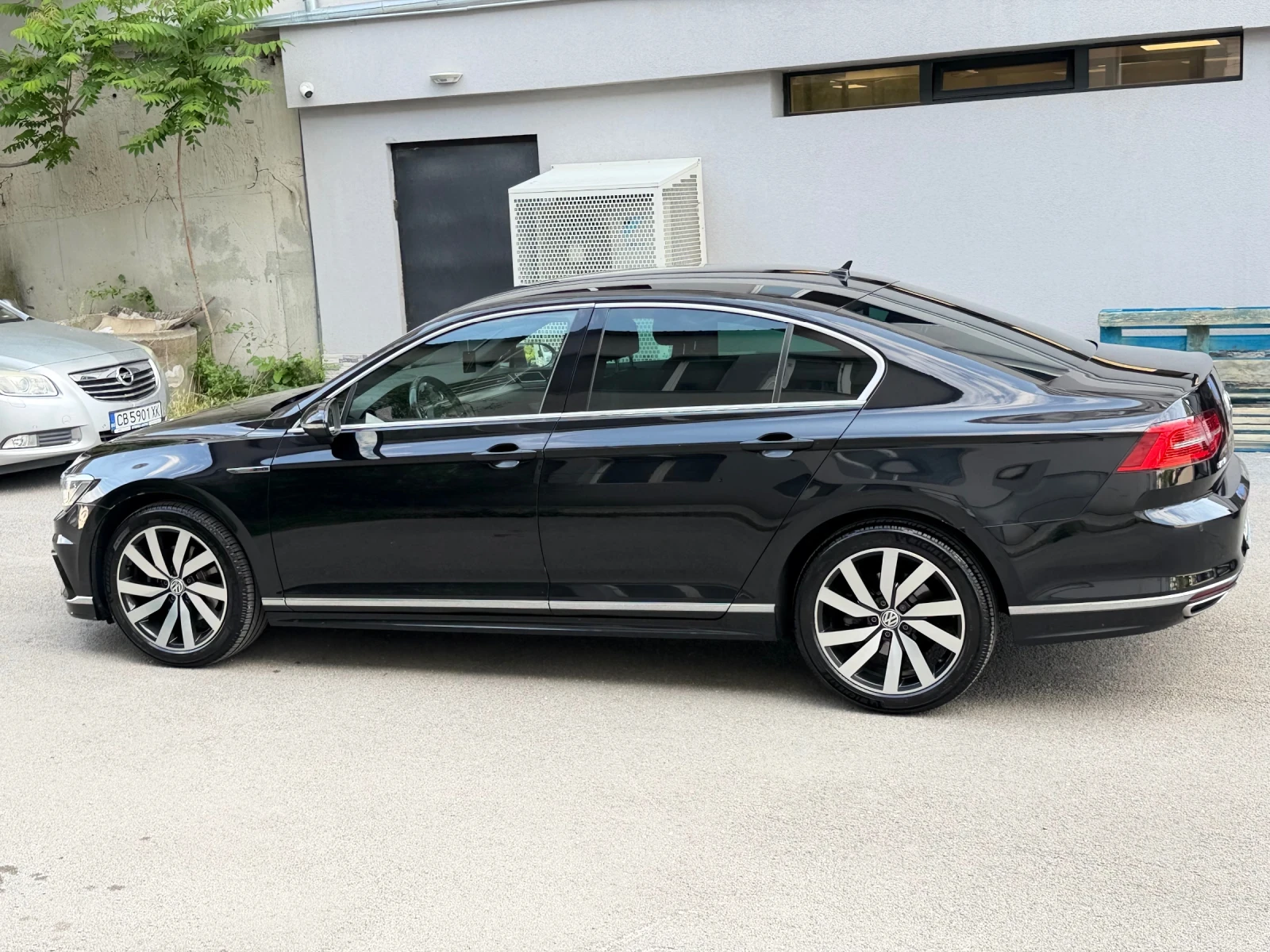 VW Passat, снимка 5 - Автомобили и джипове - 54804347