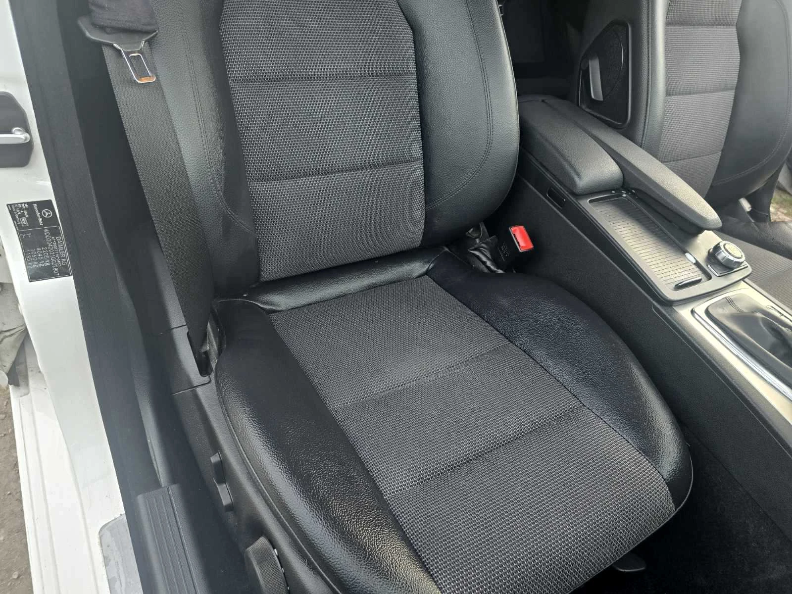 Mercedes-Benz C 220 FACE/AVANGARDE 2.2CDI/170hp, снимка 13 - Автомобили и джипове - 54910174