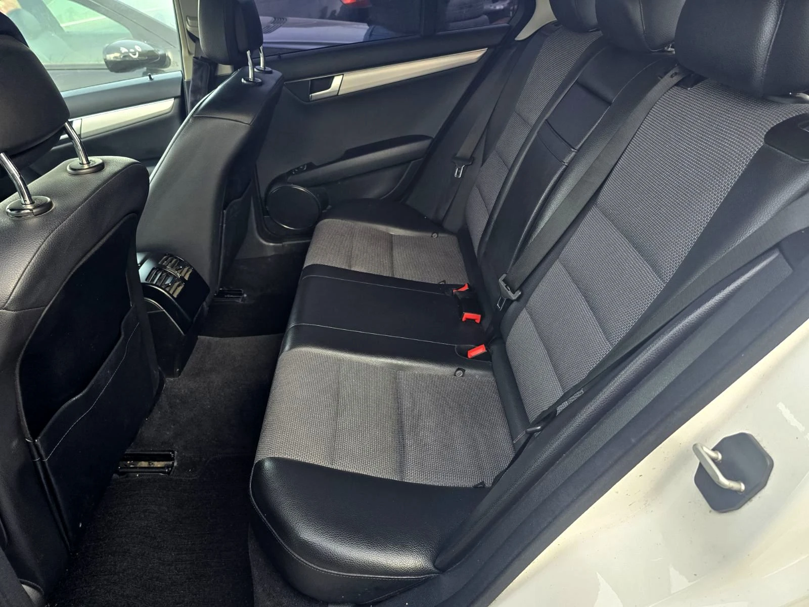Mercedes-Benz C 220 FACE/AVANGARDE 2.2CDI/170hp, снимка 14 - Автомобили и джипове - 54910174