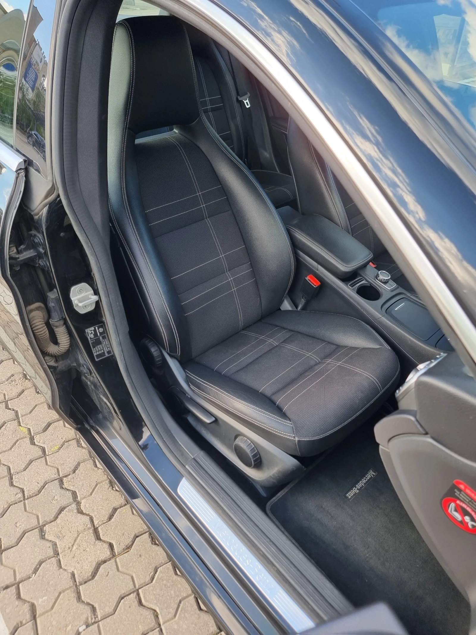 Mercedes-Benz CLA 220 CDI, снимка 13 - Автомобили и джипове - 55040588