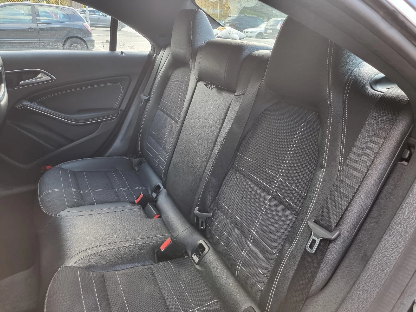 Mercedes-Benz CLA 220 CDI, снимка 14 - Автомобили и джипове - 55040588