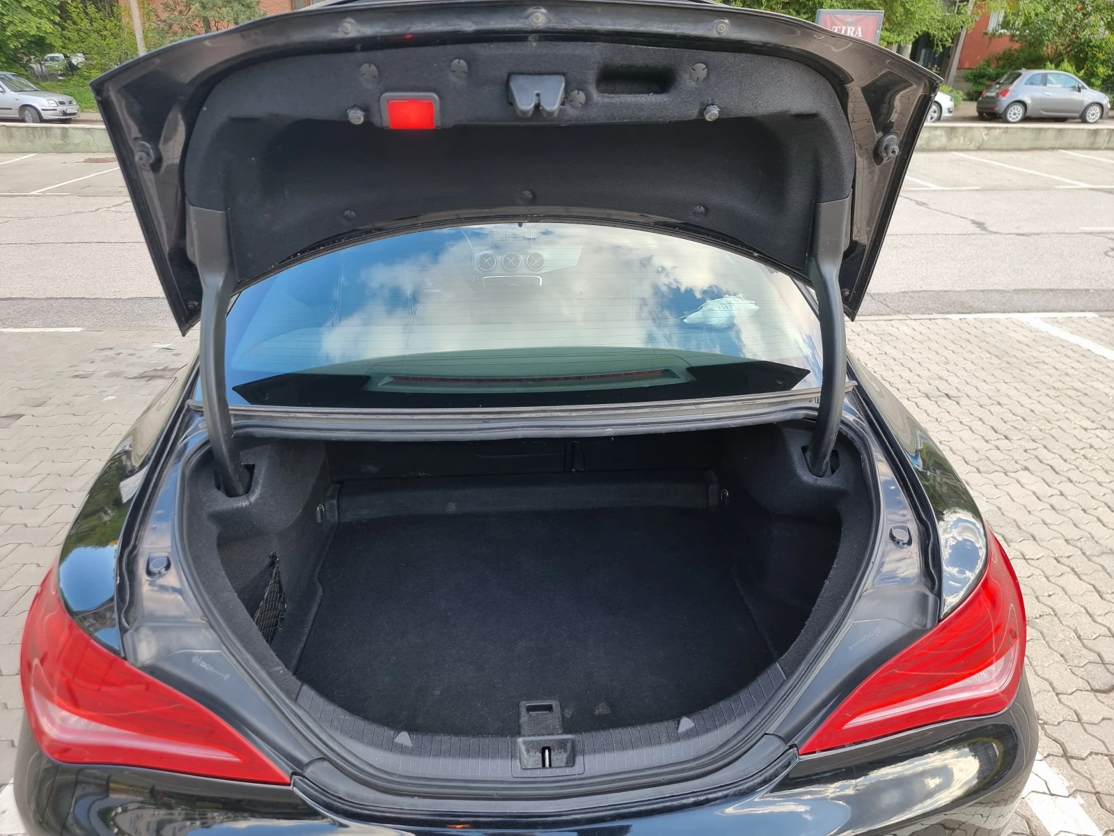 Mercedes-Benz CLA 220 CDI, снимка 16 - Автомобили и джипове - 55040588