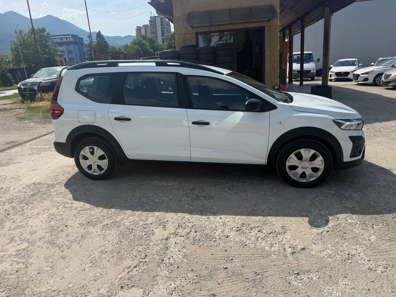 Dacia Jogger 1.0i чисто нова 3300 км. 110кс, снимка 4 - Автомобили и джипове - 55102821