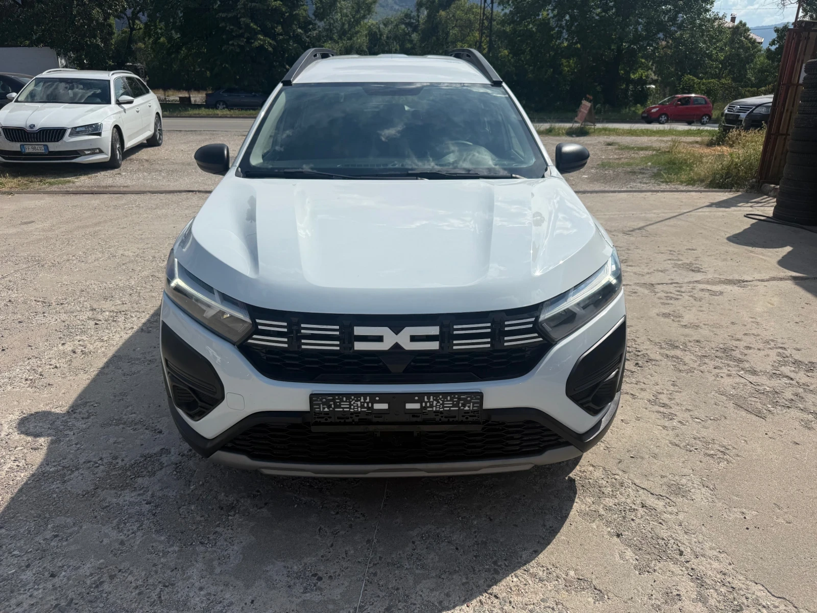Dacia Jogger 1.0i чисто нова 3300 км. 110кс, снимка 3 - Автомобили и джипове - 55102821
