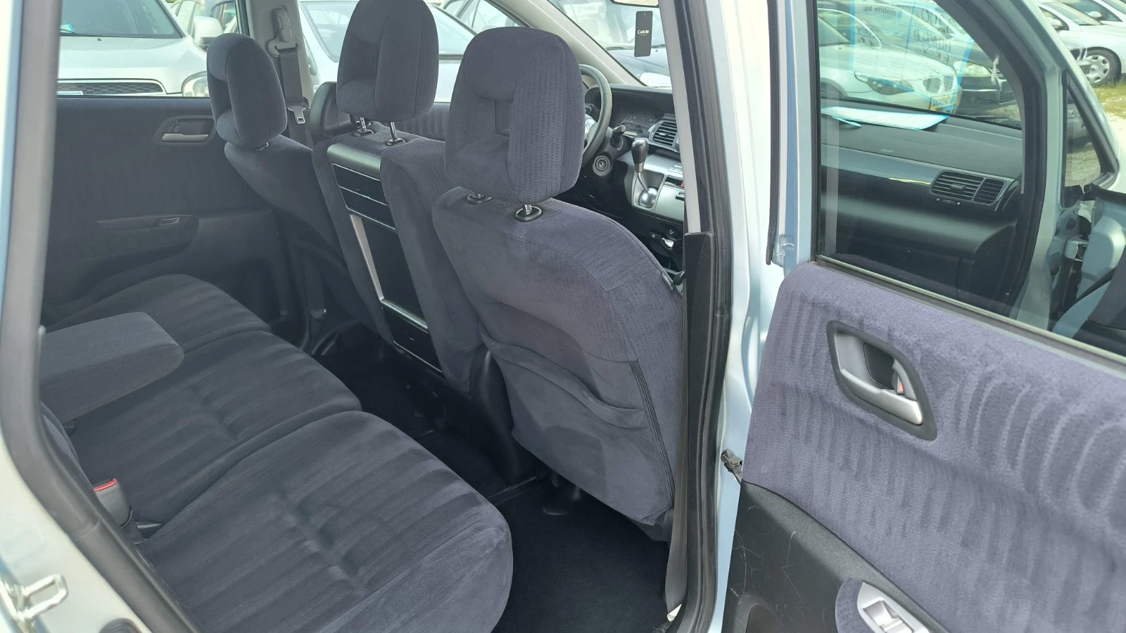 Honda Fr-v 1.8I 5+ 1, снимка 12 - Автомобили и джипове - 55326900
