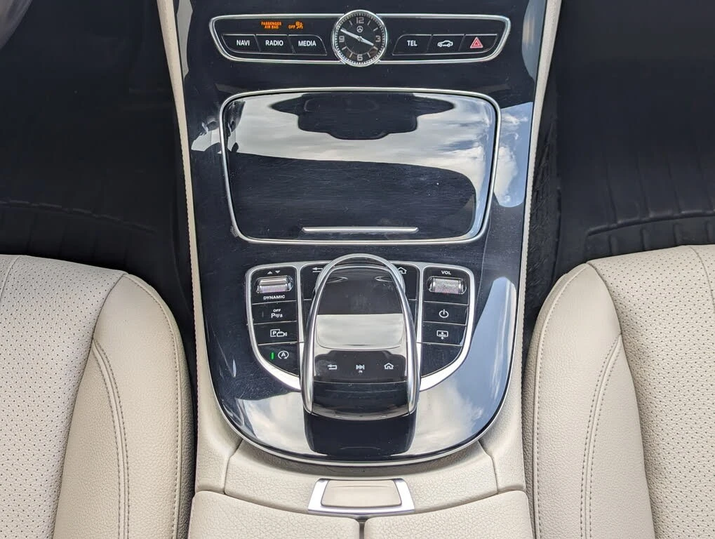 Mercedes-Benz E 300 AMG LINE* 4MATIC* 360* PANO* BURMESTER* DISTRO, снимка 6 - Автомобили и джипове - 55451542