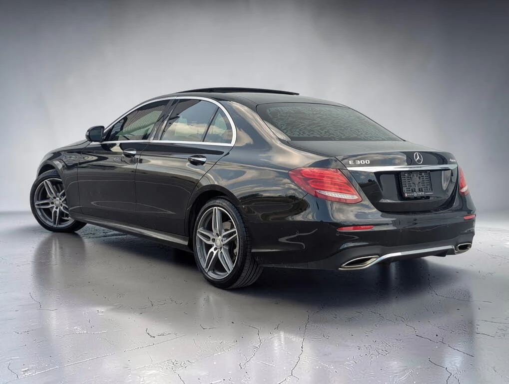Mercedes-Benz E 300 AMG LINE* 4MATIC* 360* PANO* BURMESTER* DISTRO, снимка 4 - Автомобили и джипове - 55451542