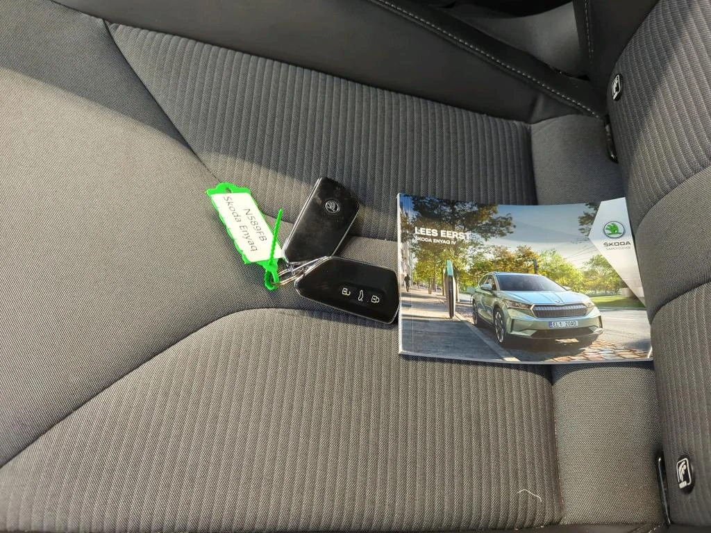 Skoda Enyaq 60, снимка 10 - Автомобили и джипове - 55473426